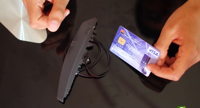 خطير هكذا تسرق معلومات اي بطاقة مصرفية بإستعمال ادوات منزلية فقط وجرب بنفسك !